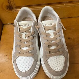 Skechers street flex Beige and White Casual Lace-Up Sneakers